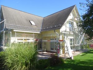 Reparatur und Malerarbeiten in Henggart